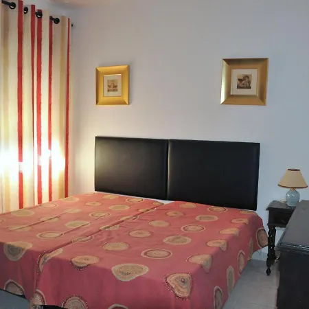 Lovely And Cozy Golf Close To The Marina And All Amenites. *