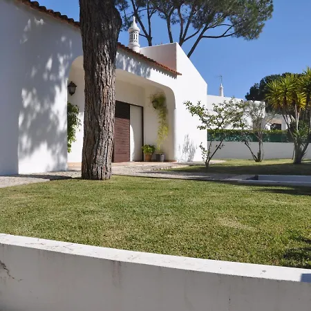 Villa Lovely And Cozy Golf Close To The Marina And All Amenites. Vilamoura