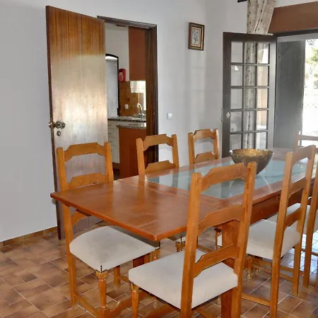 Lovely And Cozy Golf Close To The Marina And All Amenites.
